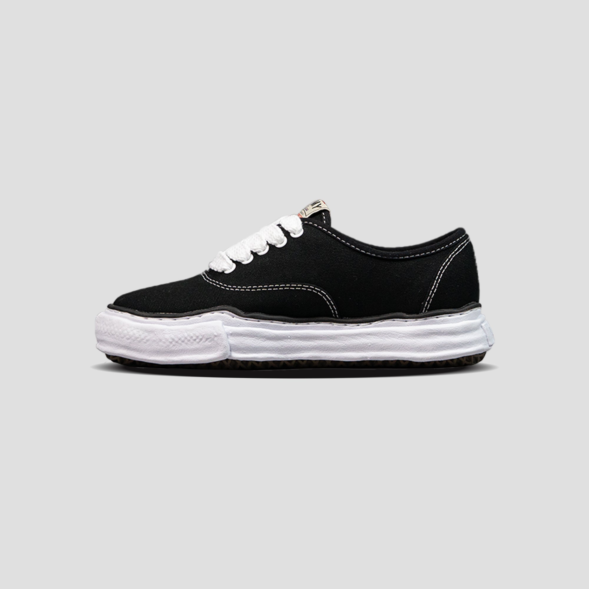 BAKER OG SOLE LOW-TOP CANVAS SNEAKERS