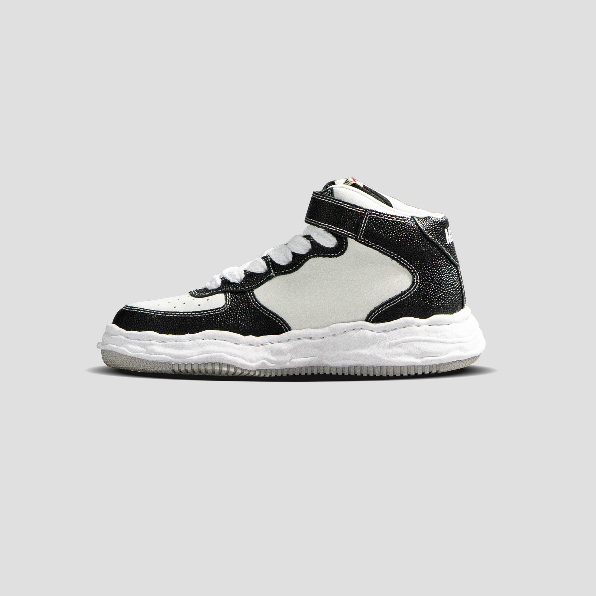 WAYNE OG SOLE MID-TOP PEBBLE LEATHER SNEAKERS