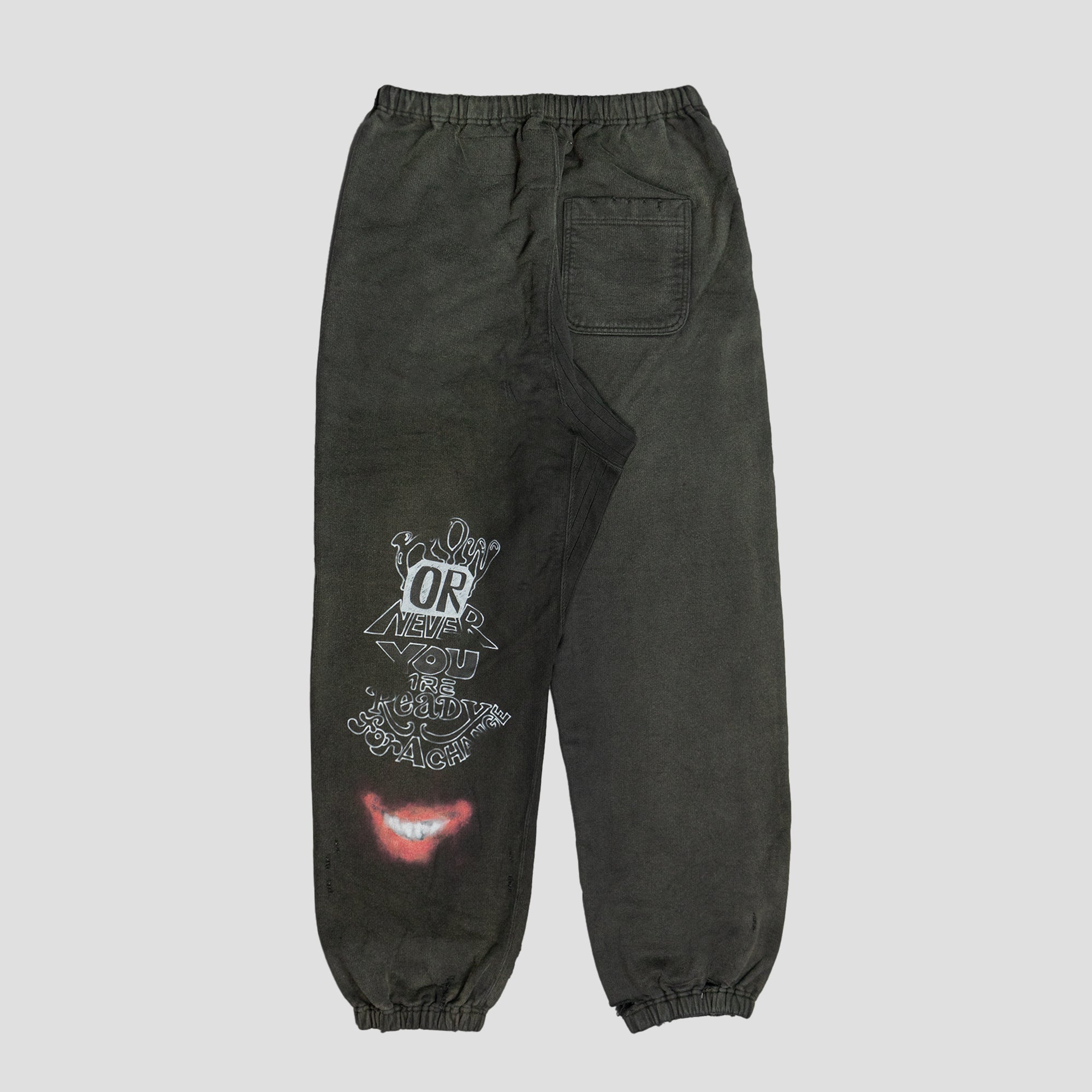DISTRESSED SWEAT PANTS - BLACK