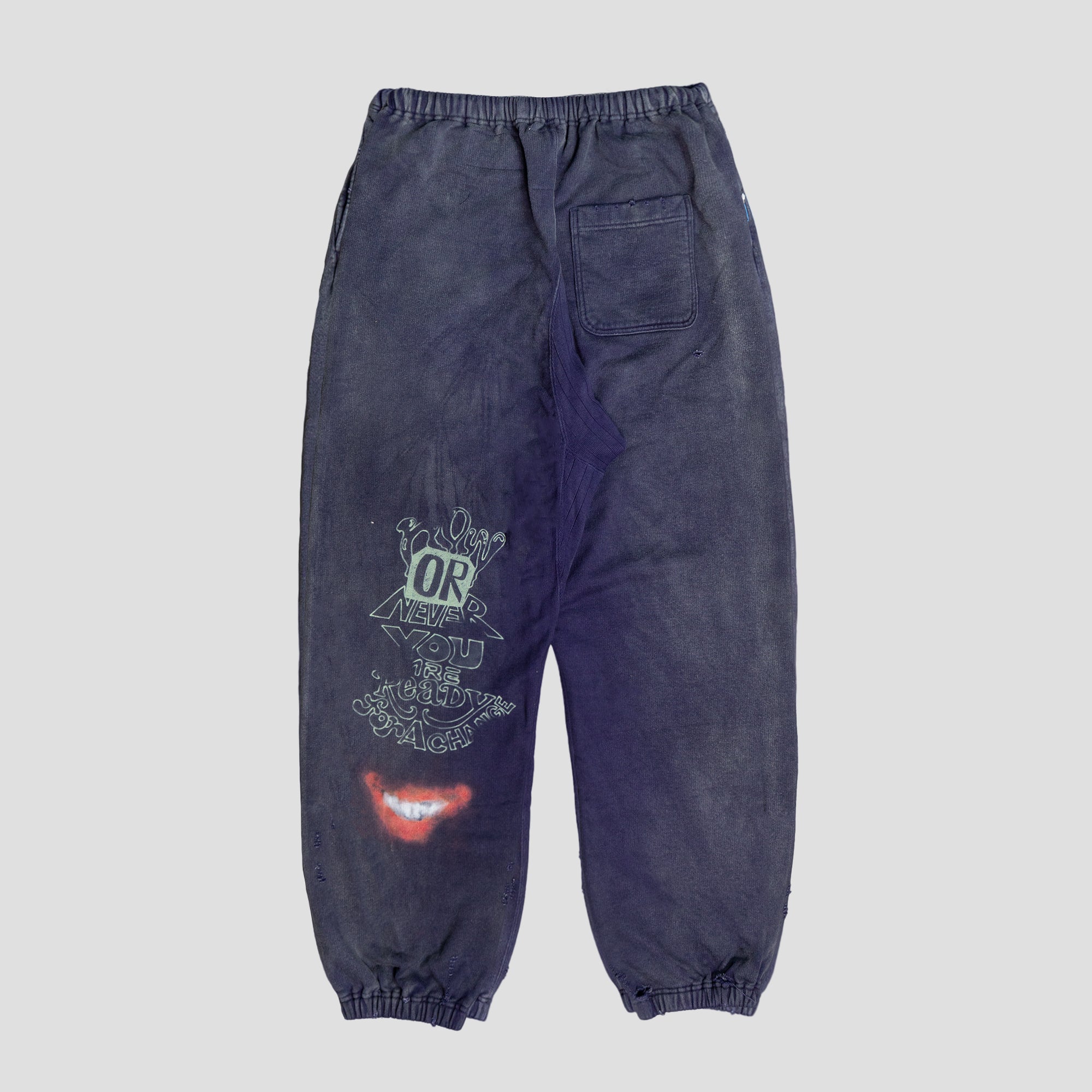 DISTRESSED SWEAT PANTS - PURPLE