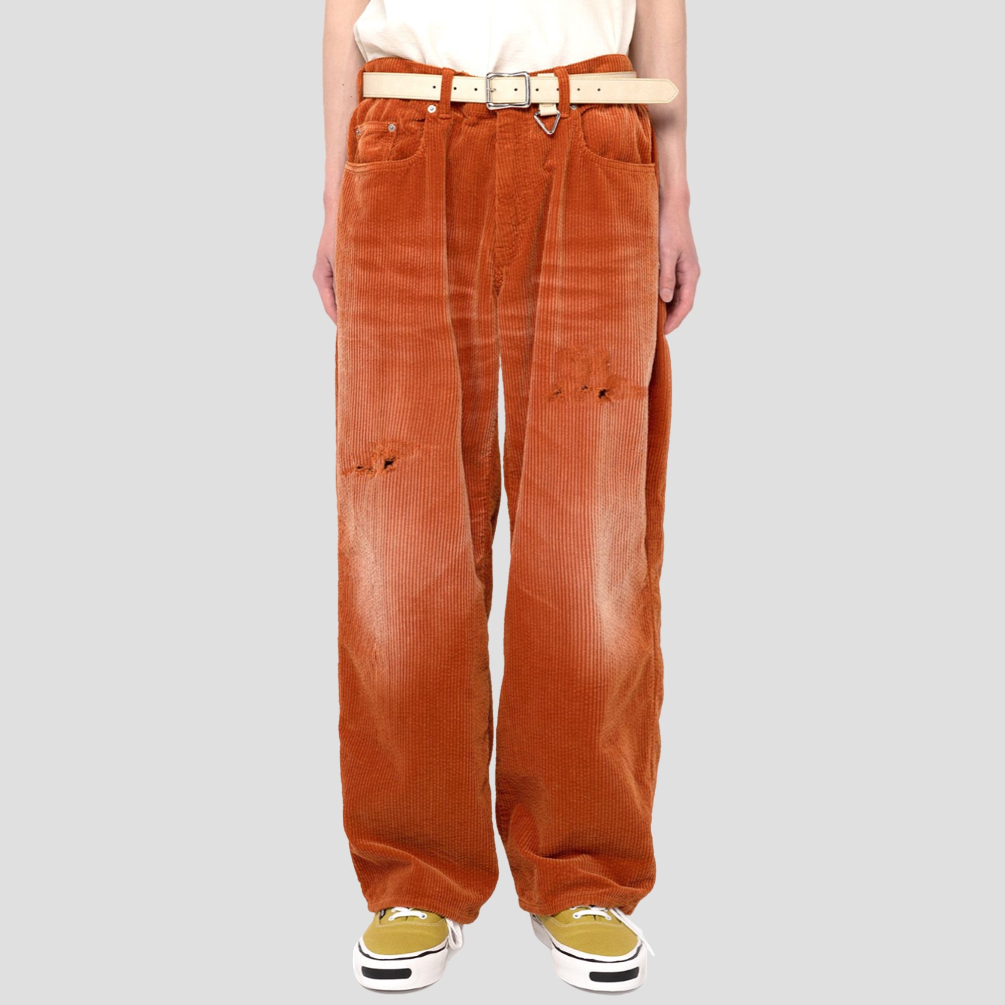 DISTRESSED BAGGY CORDUROY PANTS