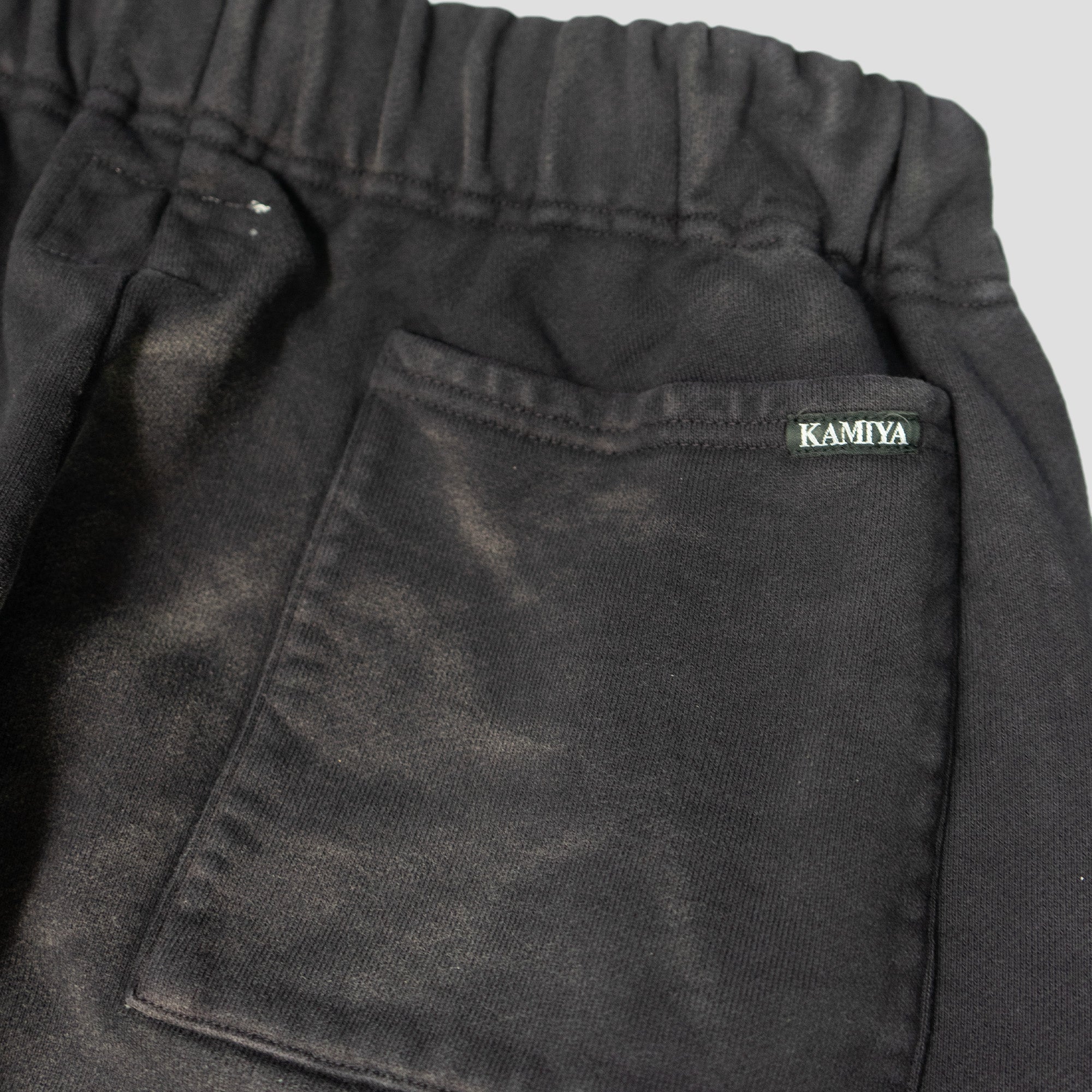DISTRESSED SWEAT PANTS