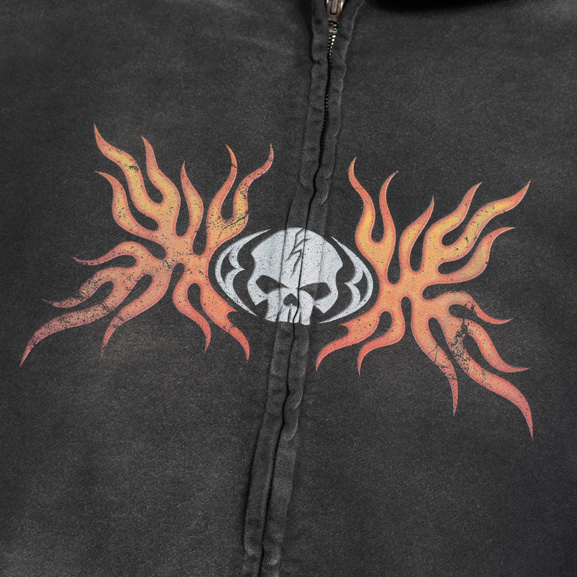 SKULL FLAME DISTRESSED ZIP-UP HOODIE
