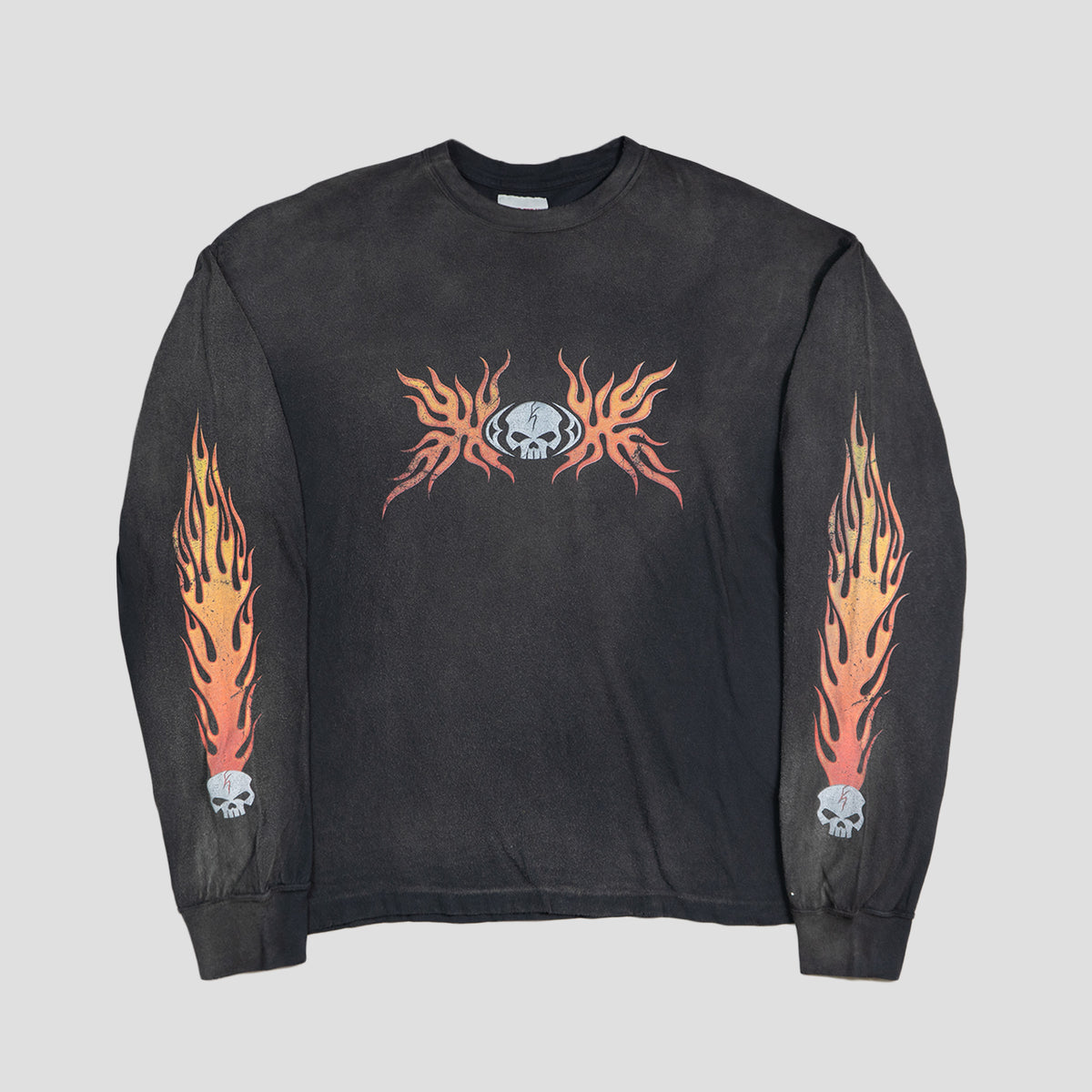 KAMIYA - SKULL FLAME DISTRESSED L/S T-SHIRTS