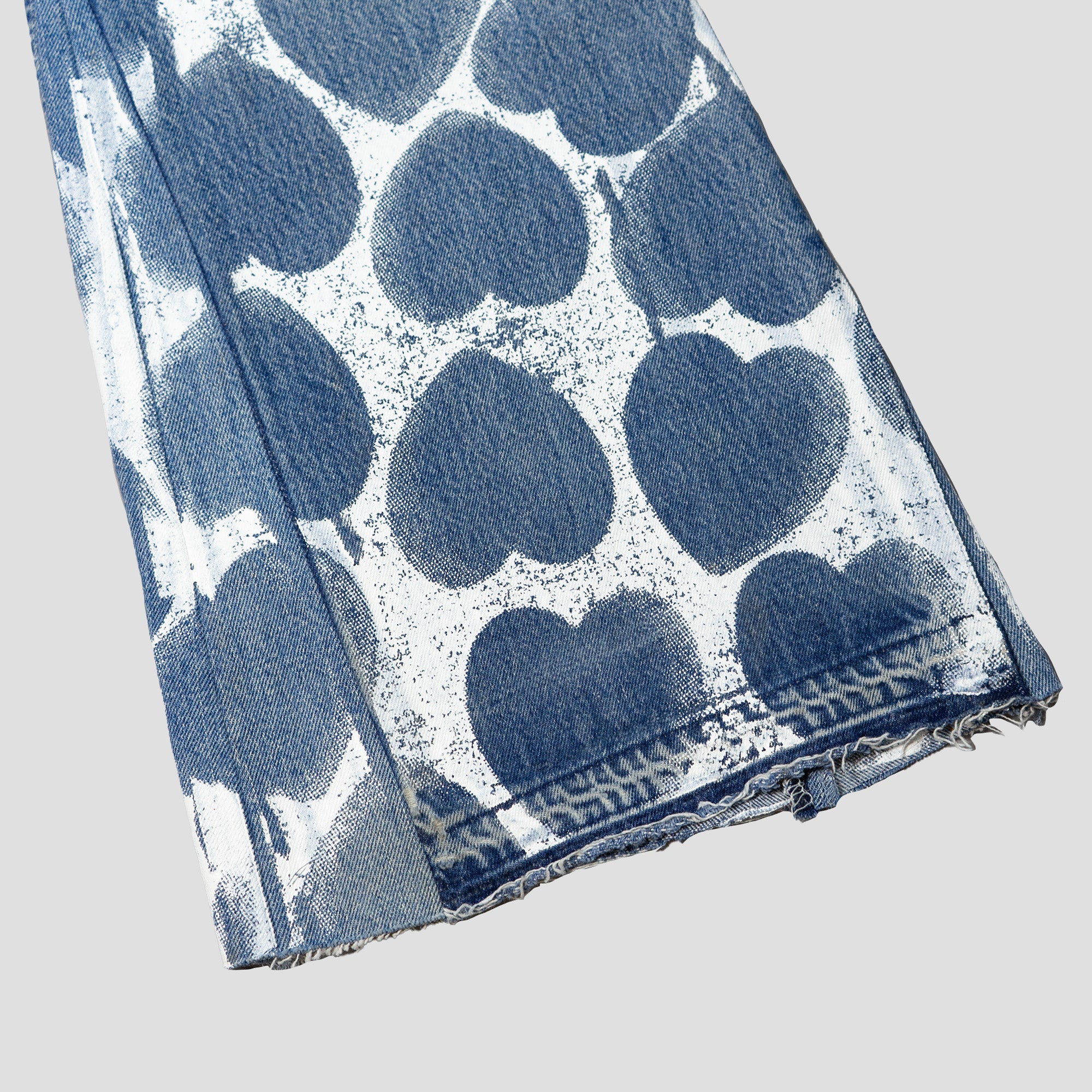 HEART FLARE DENIM JEANS