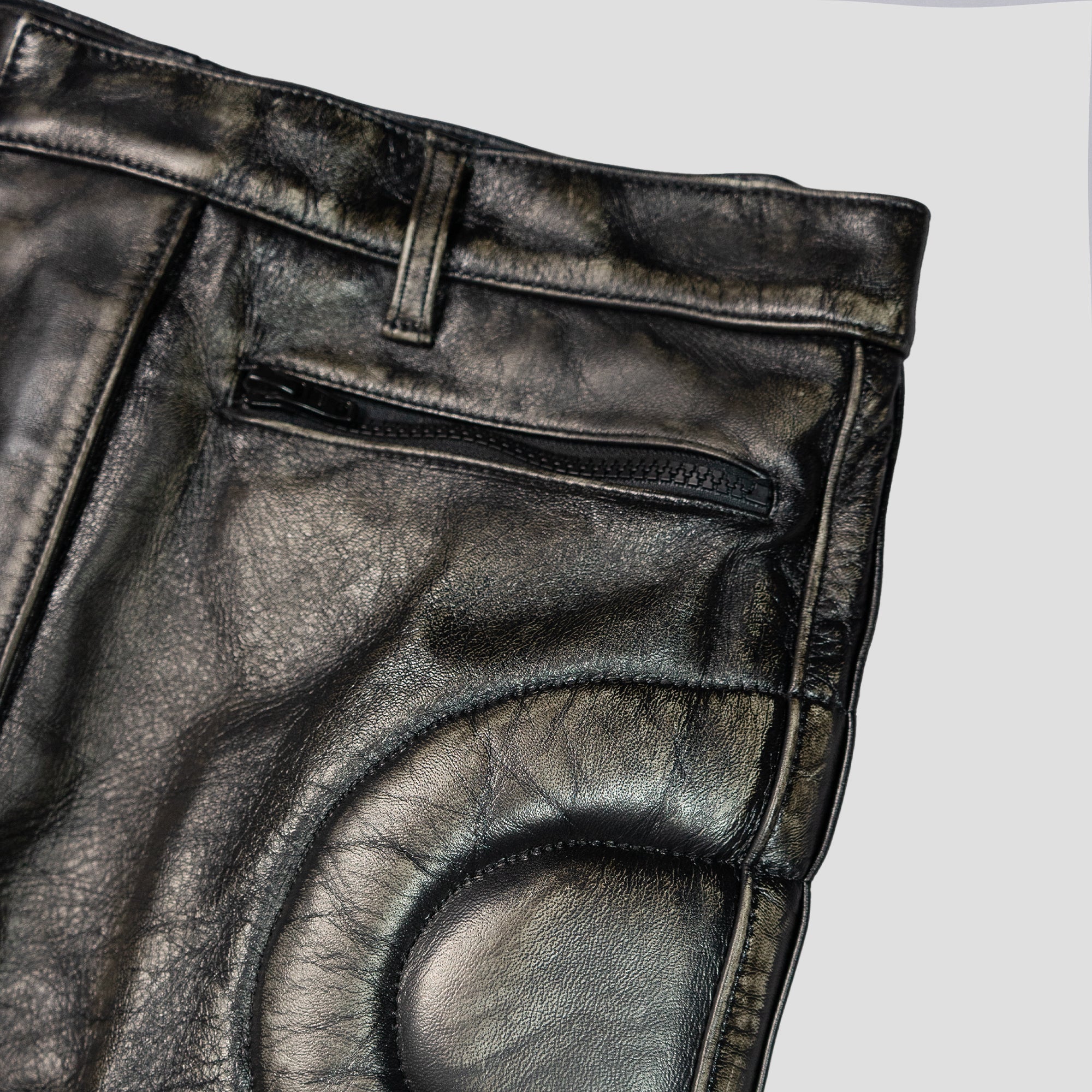 LEATHER PANTS