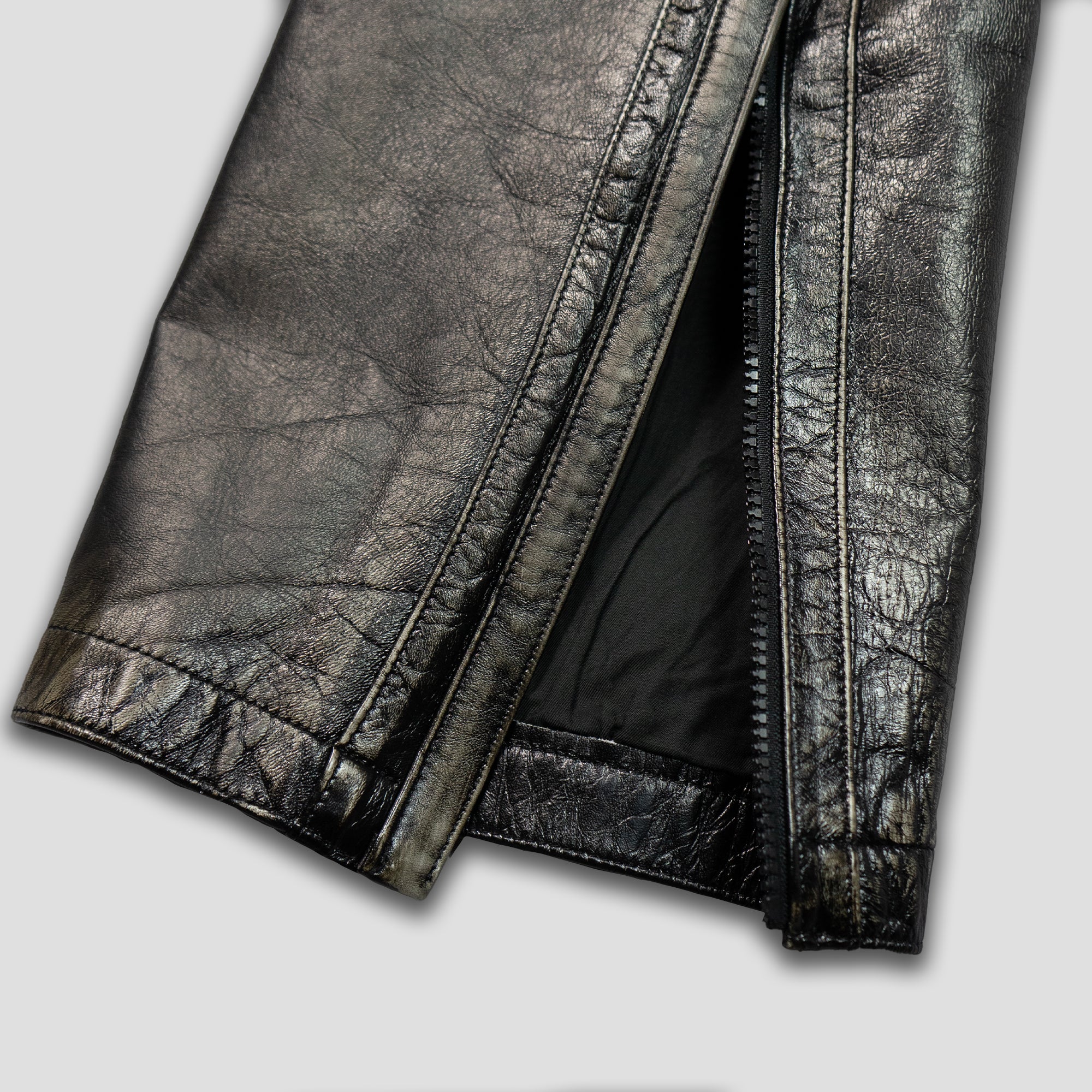 LEATHER PANTS