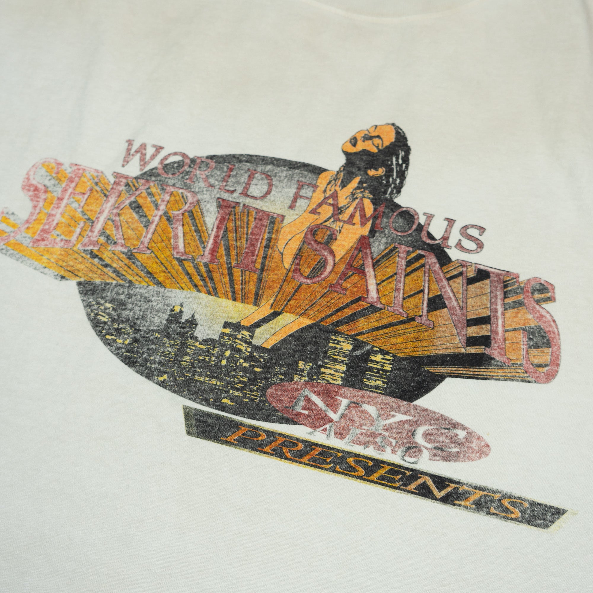 WORLD FAMOUS T-SHIRTS