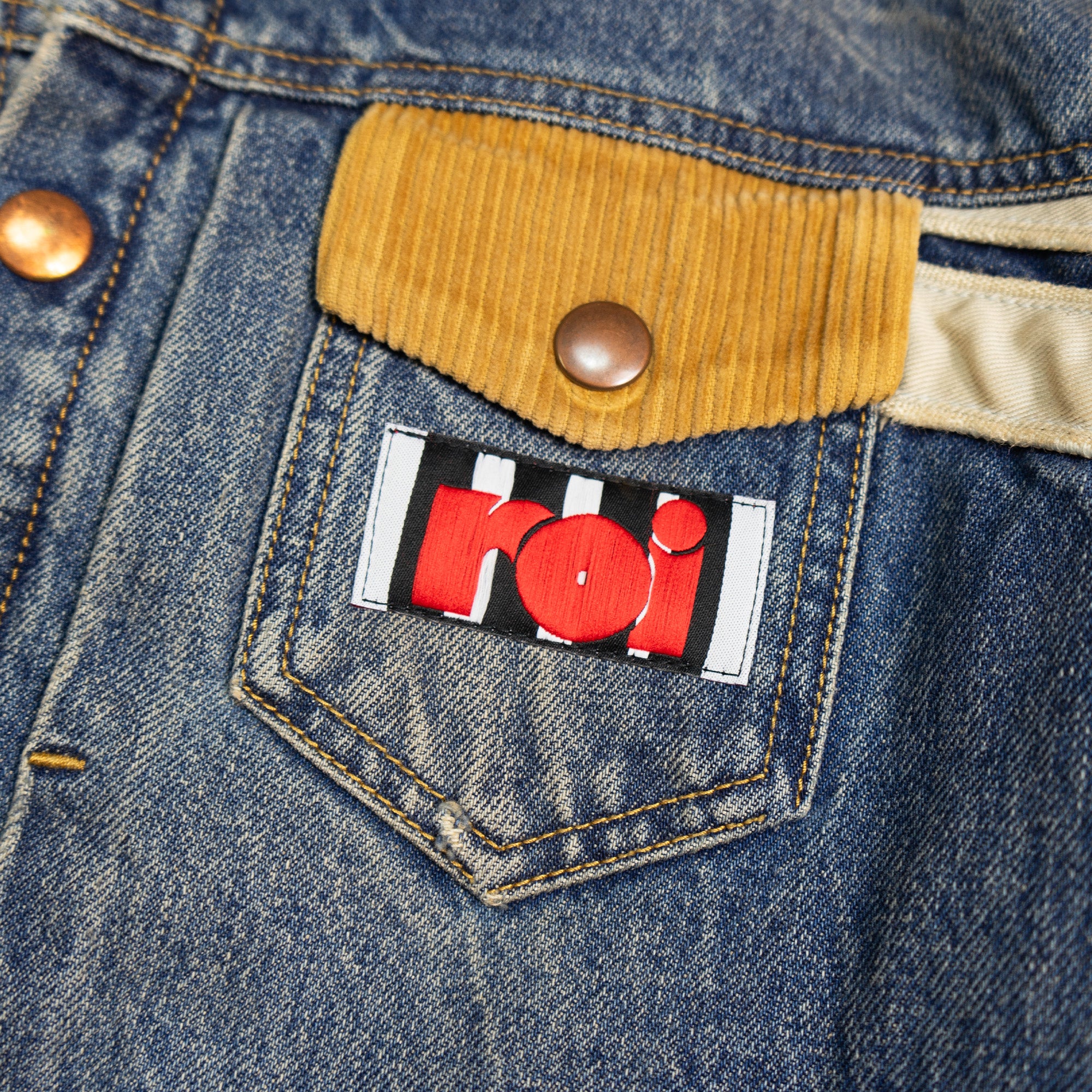 DENIM TRAPPIST TRUCKER JACKET