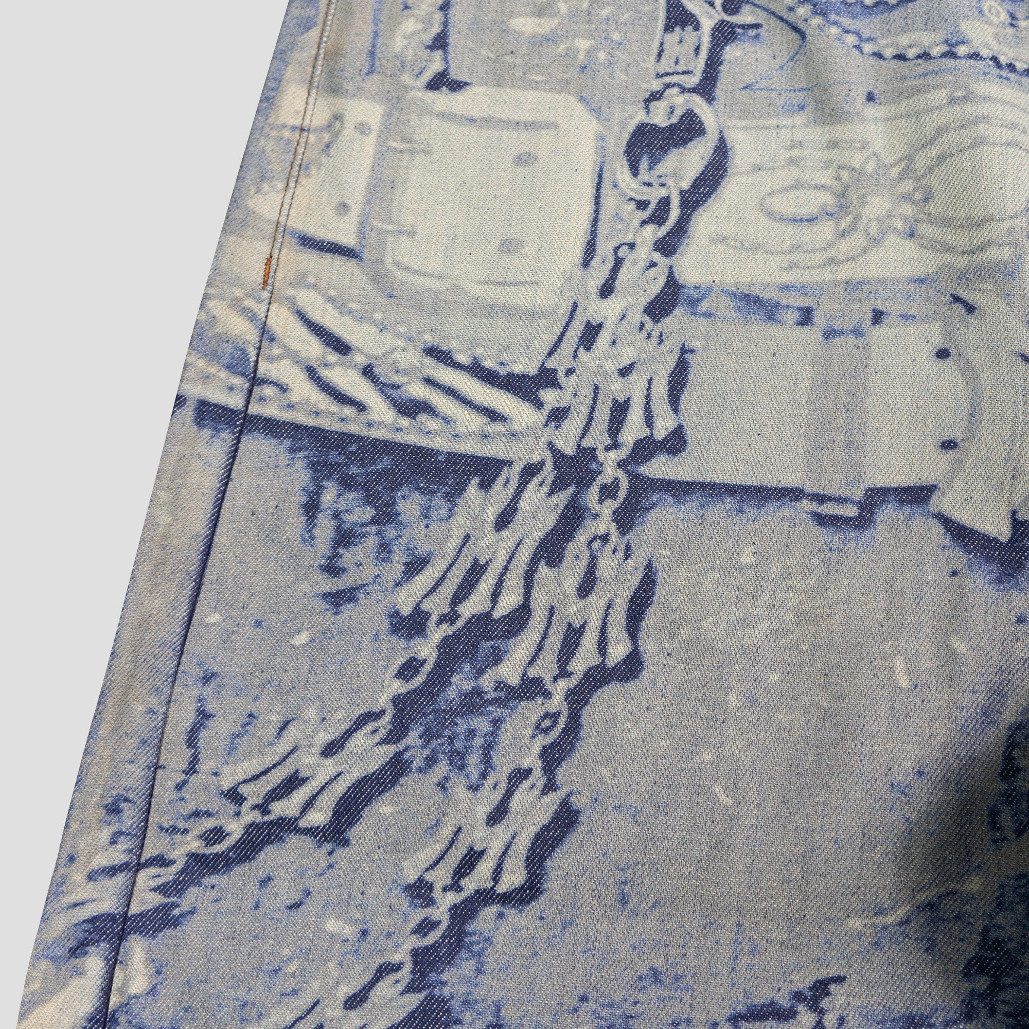 MANNAHATTA NYC BELTS LASERED DENIM SHORTS