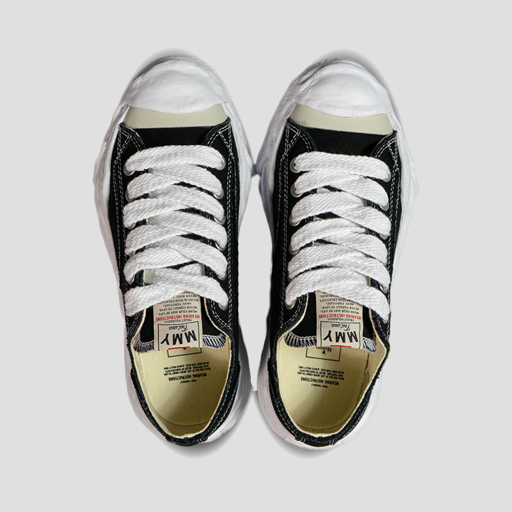 HANK OG SOLE CANVAS LOW TOP SNEAKERS