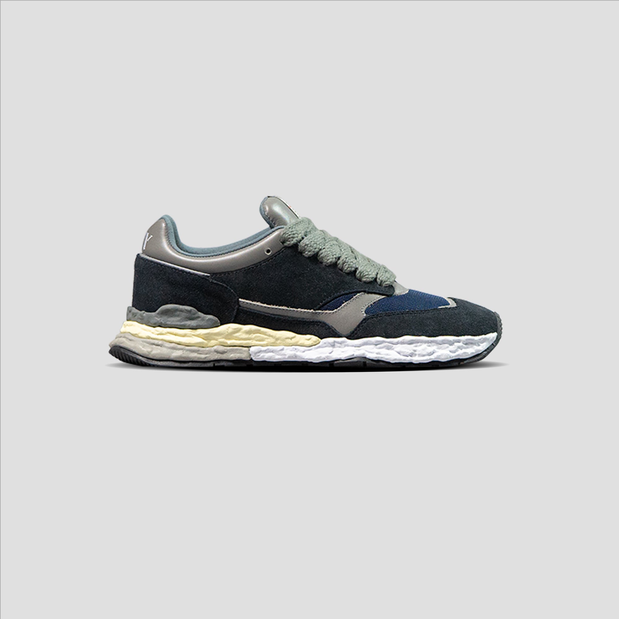 GEORGE OG SOLE LOW-TOP LEATHER SNEAKER
