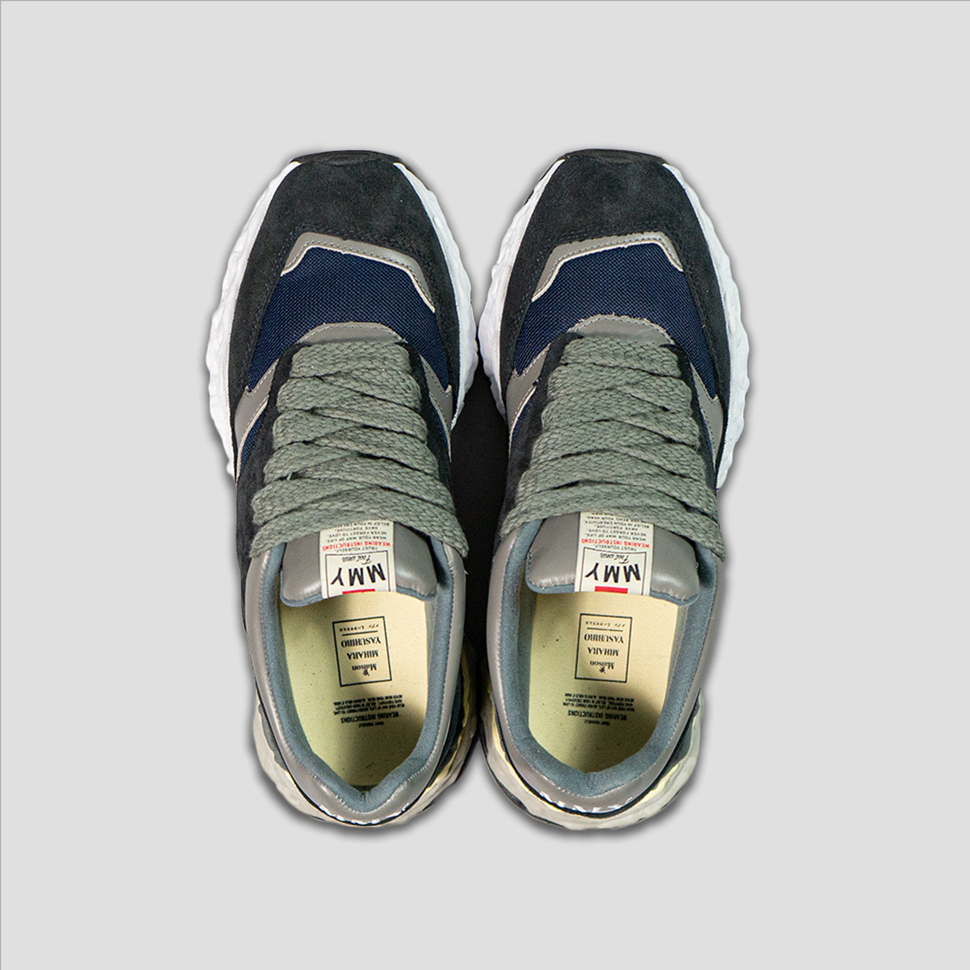 GEORGE OG SOLE LOW-TOP LEATHER SNEAKER