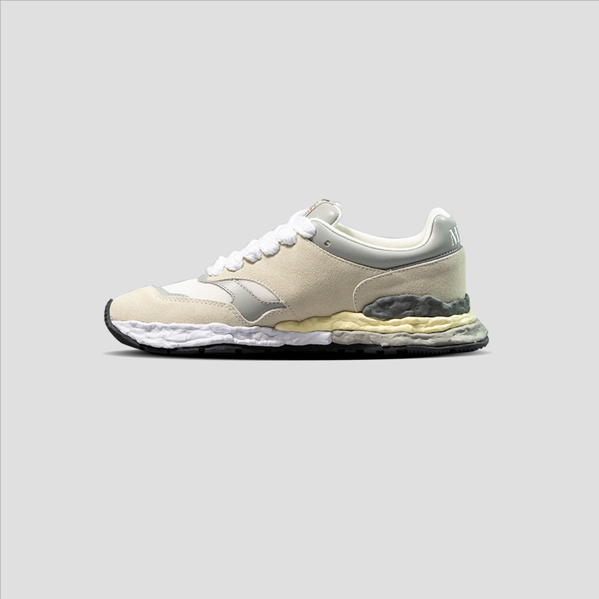 GEORGE OG SOLE LOW-TOP LEATHER SNEAKER