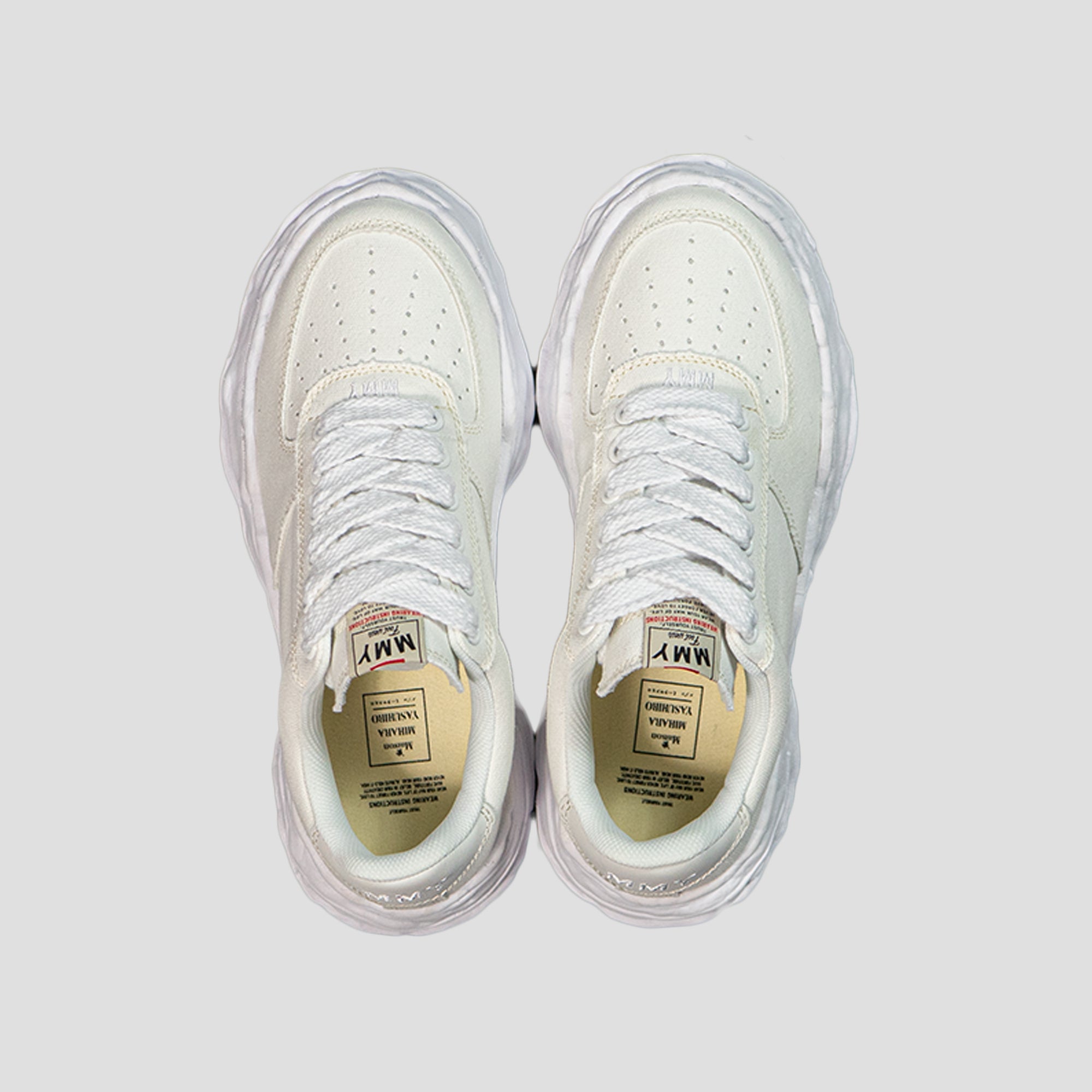 WAYNE LOW TOP CANVAS SNEAKER