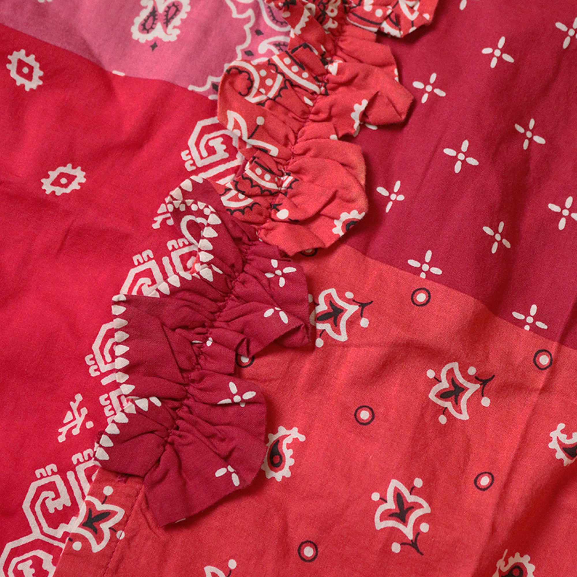 GAUZE BANDANA PATCHWORK V-NECK FRILL SHIRT - RED