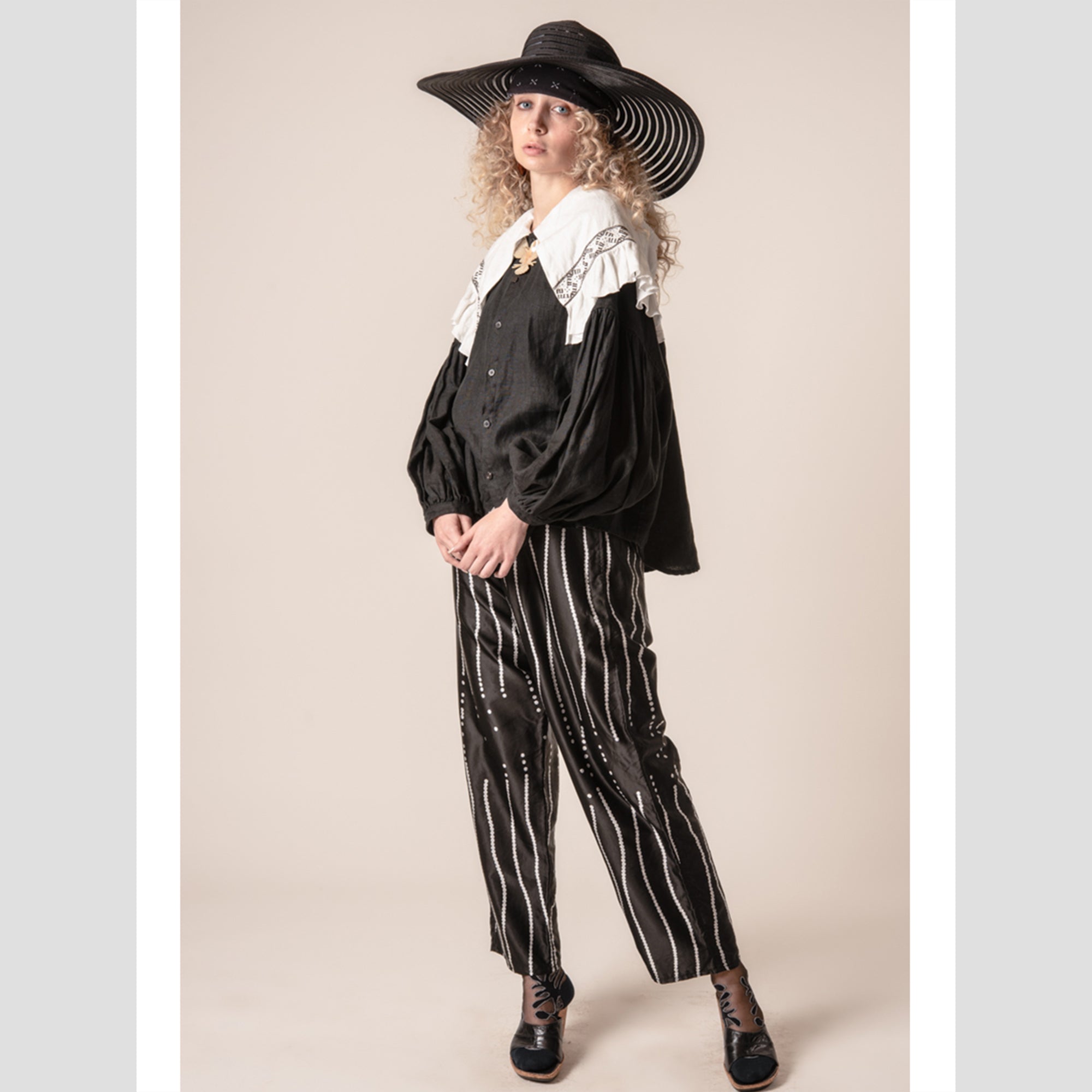 LINEN CANVAS 2TONES PURITAN COLLAR BOUFFANT SHIRTS - BLACK