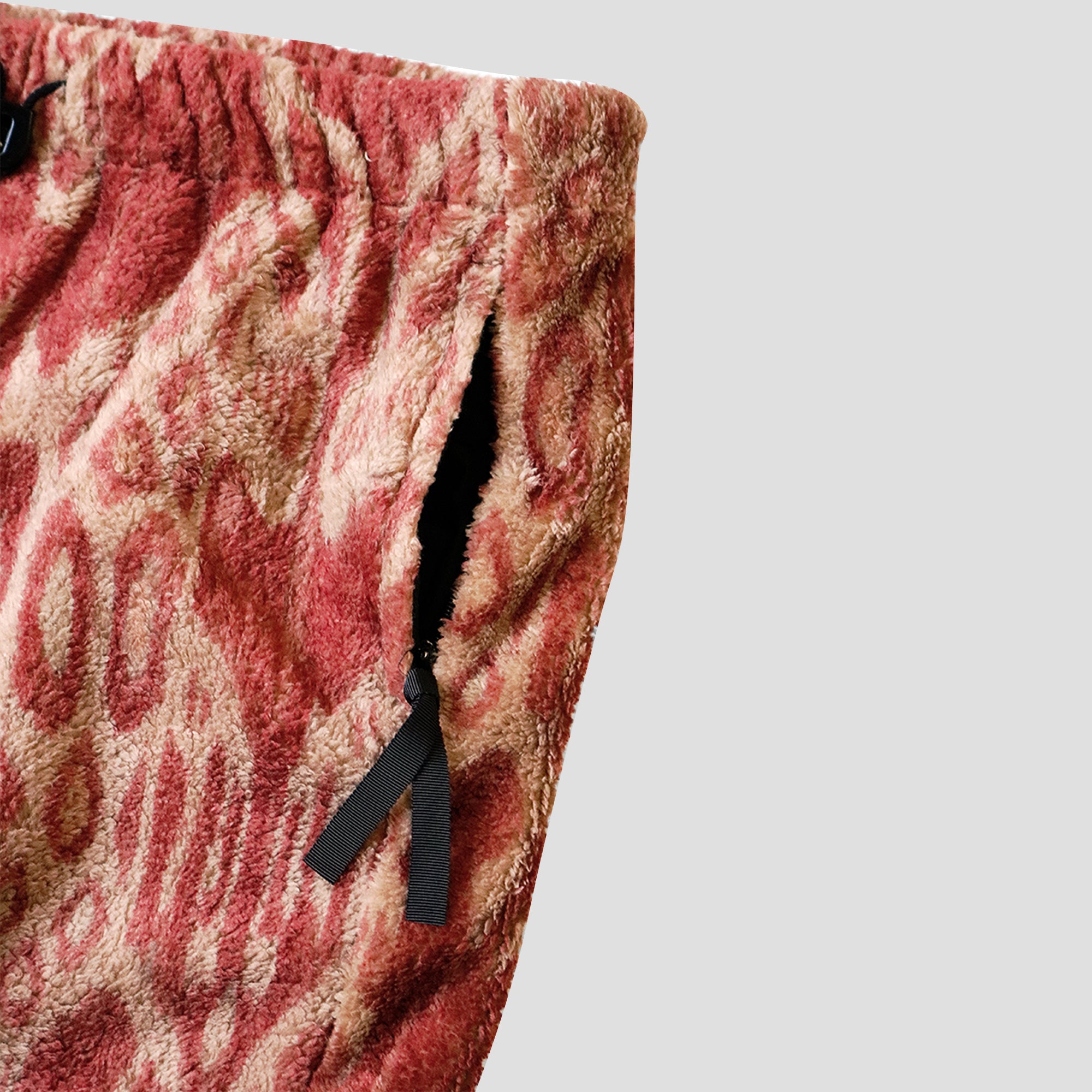 JAVA KASURI FLEECE FLARE PANTS - RED