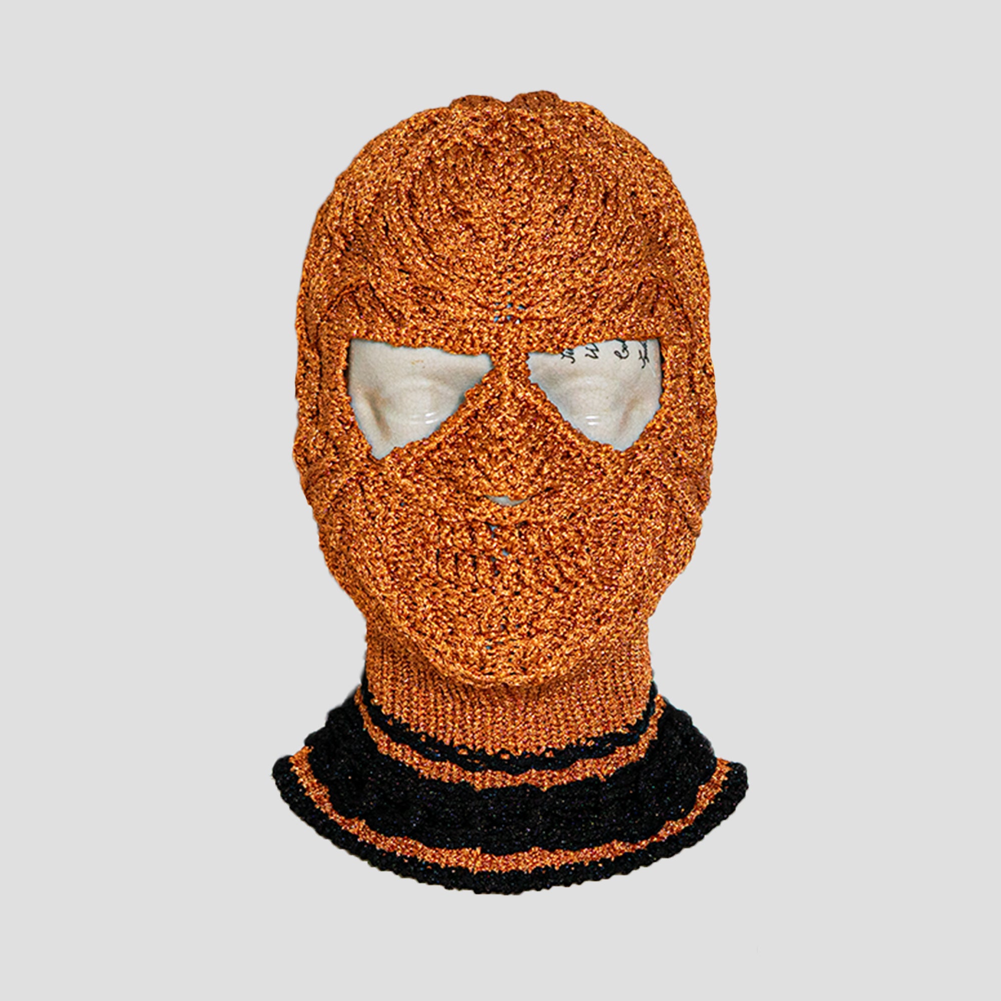 GLITTER SKULL KNIT BEANIE