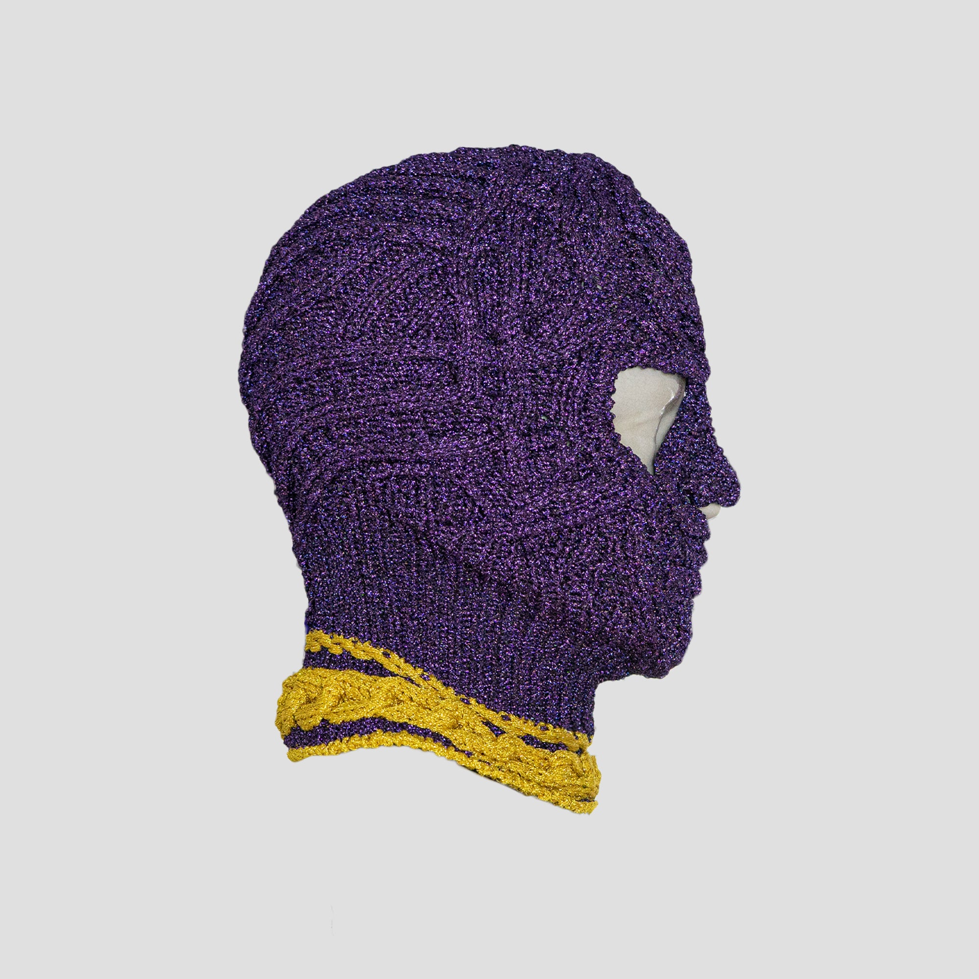 GLITTER SKULL KNIT BEANIE