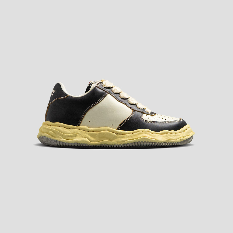WAYNE OG SOLE LOW-TOP VINTAGE TREATMENT LEATHER SNEAKERS