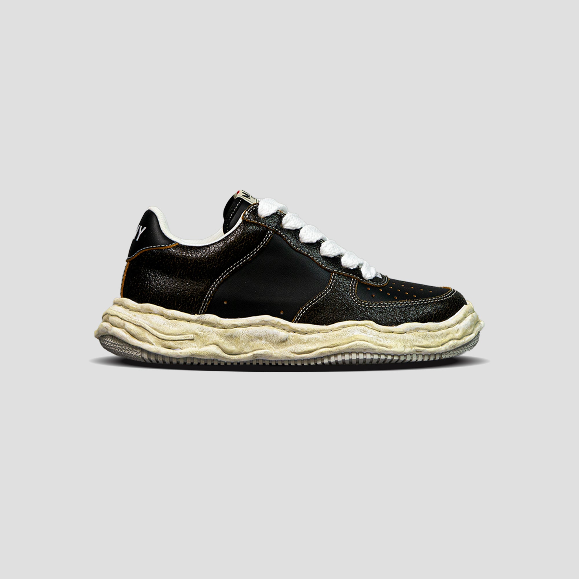 WAYNE OG SOLE LOW-TOP LEATHER SNEAKERS