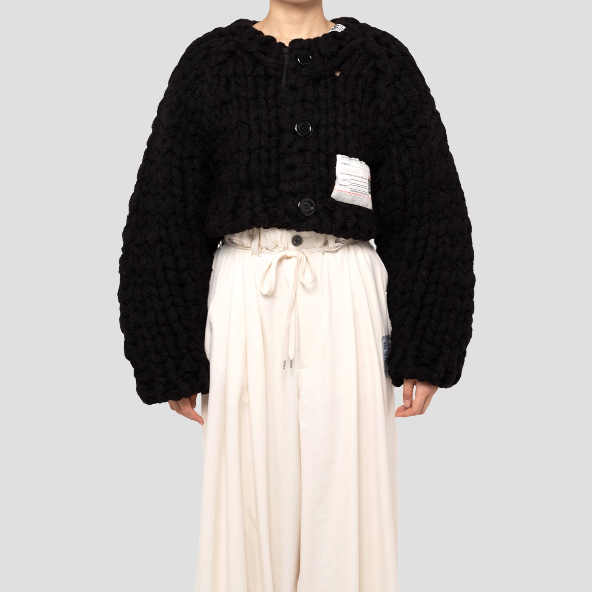 KNITTED CROPPED CARDIGAN