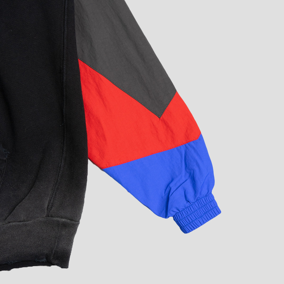 FLYNN NYLON SLEEVE HOODIE