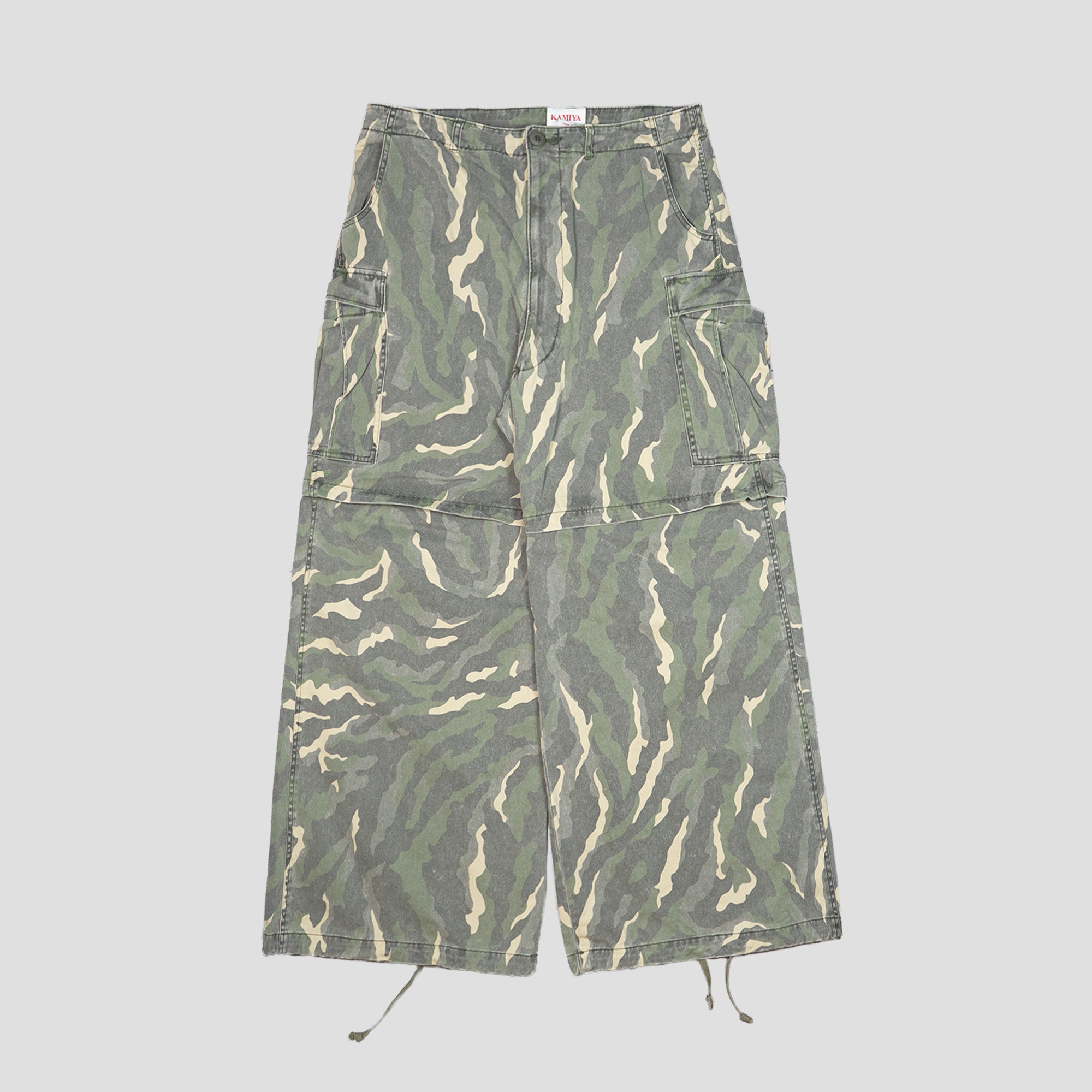 CAMO BAGGY PANTS