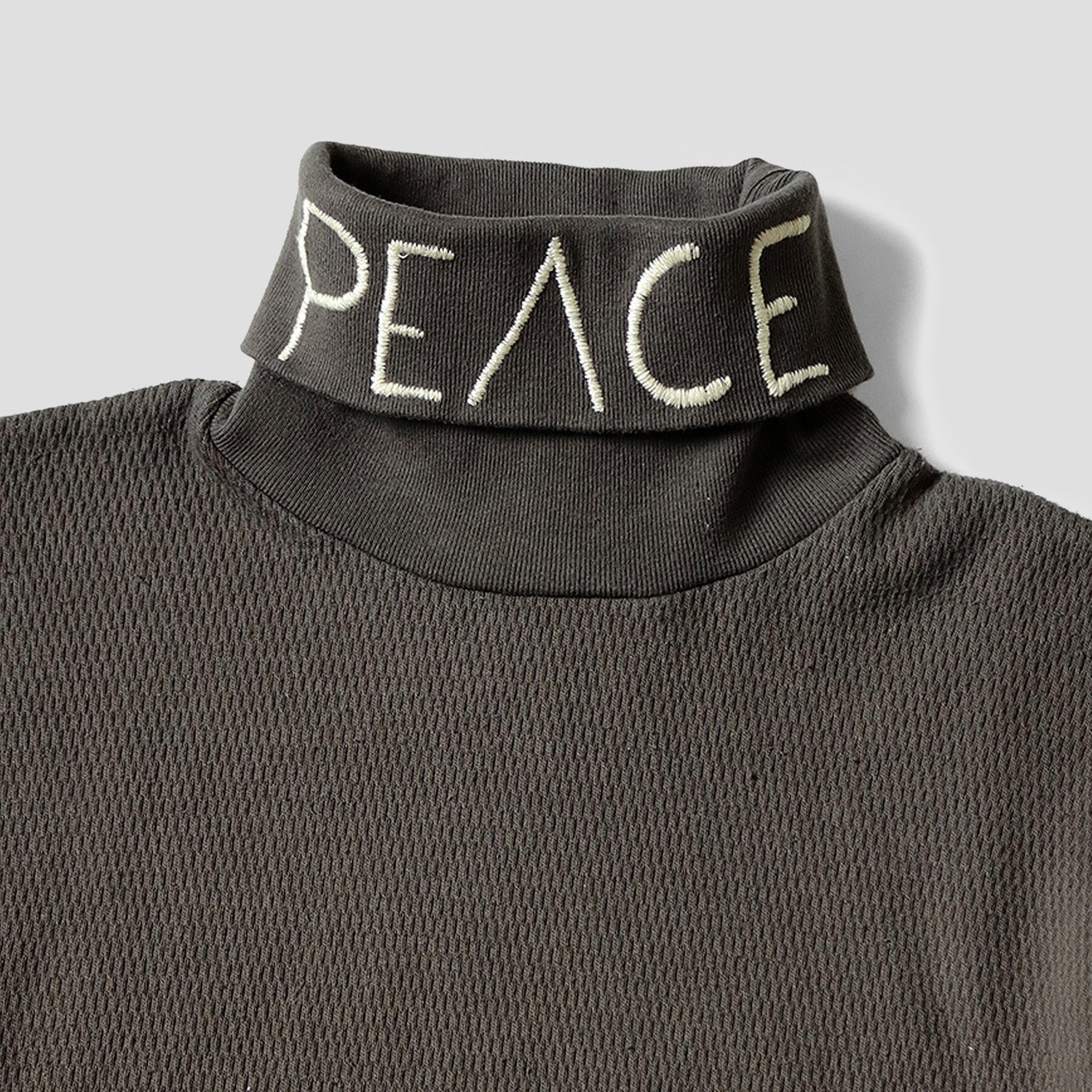 WAFFLE JERSEY TURTLE NECK L/S T-SHIRTS (PEACE)