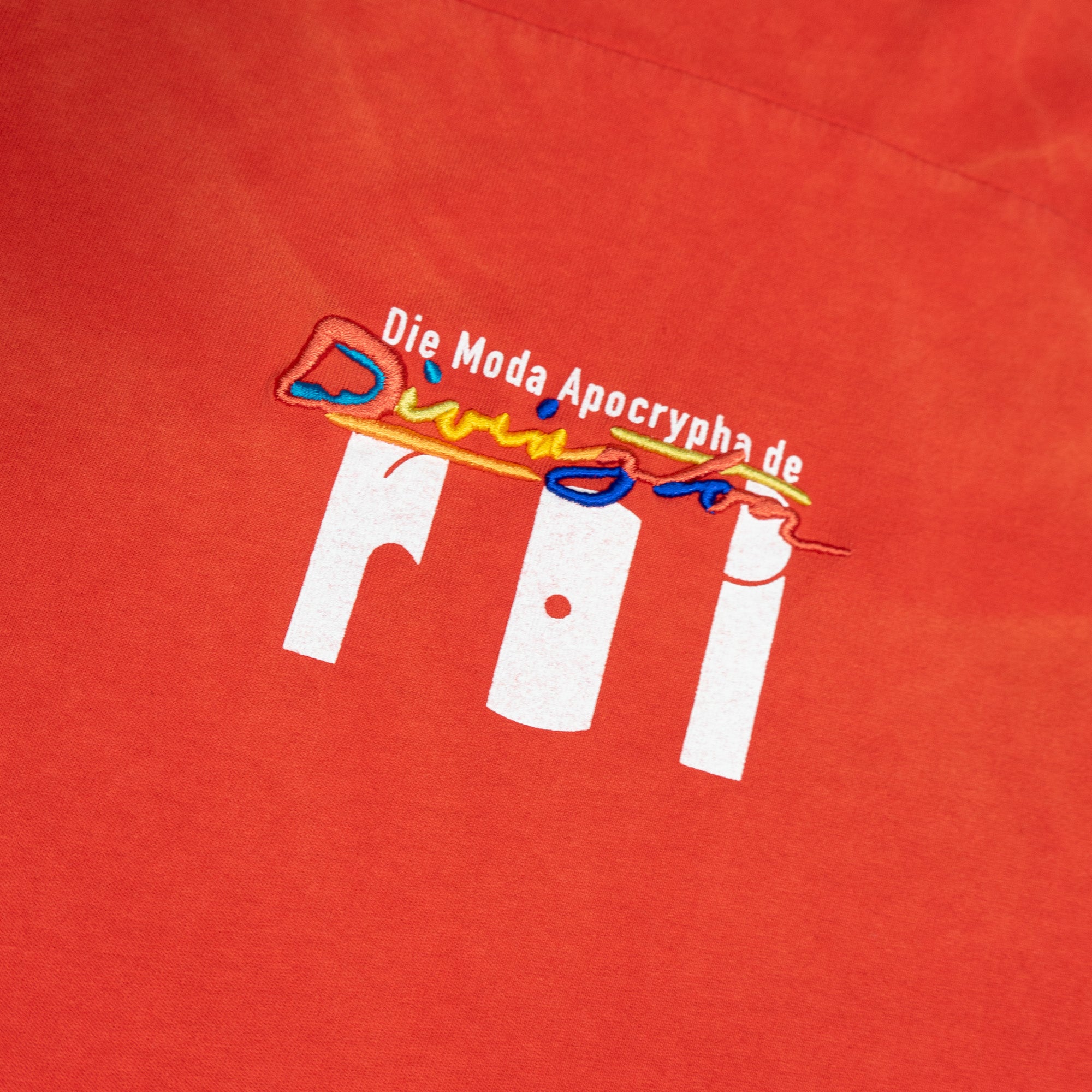 MODA APOCRYPHA QUAD TEE