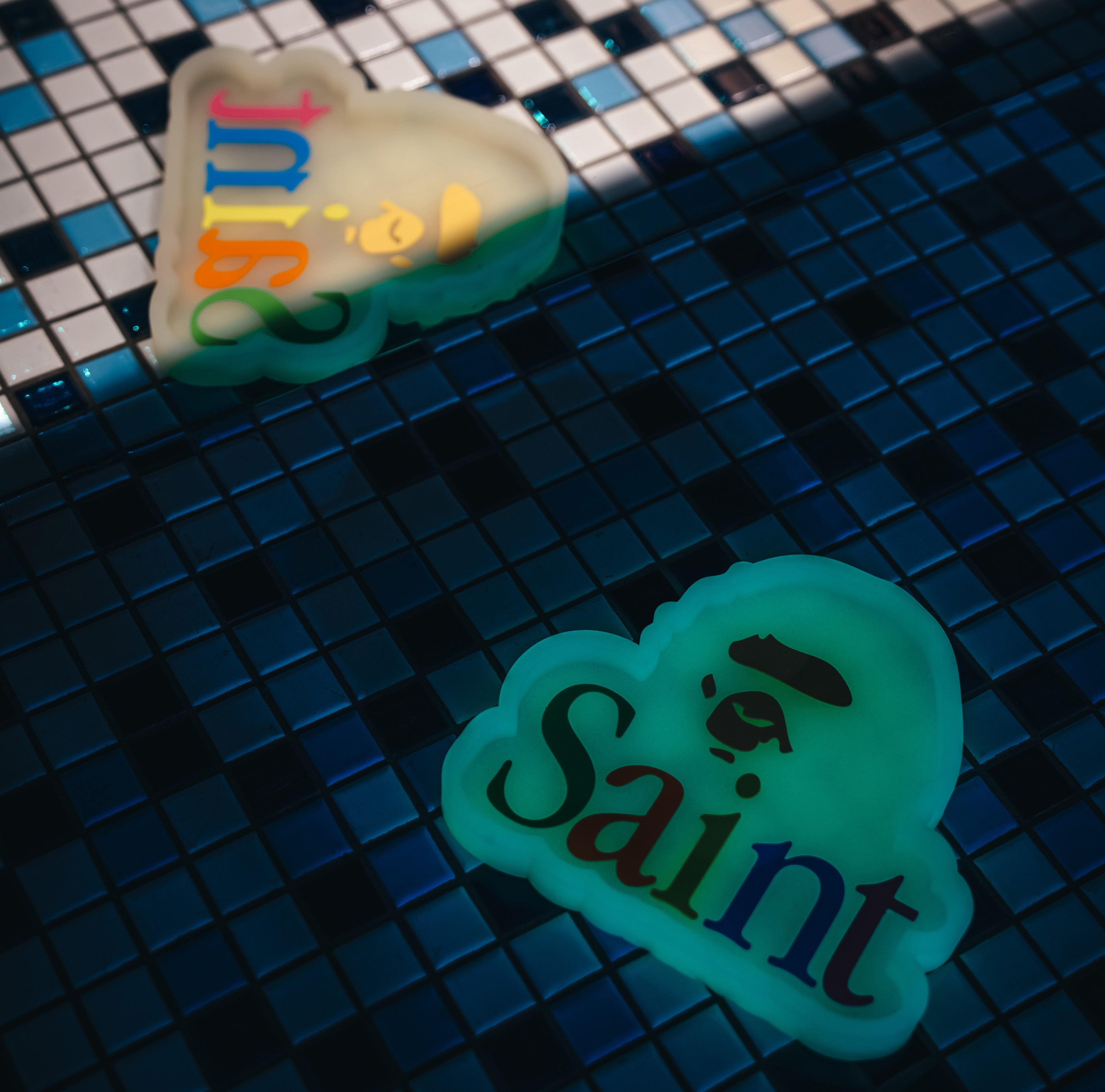 BAPE GROW IN THE DARK SILICON TRAY