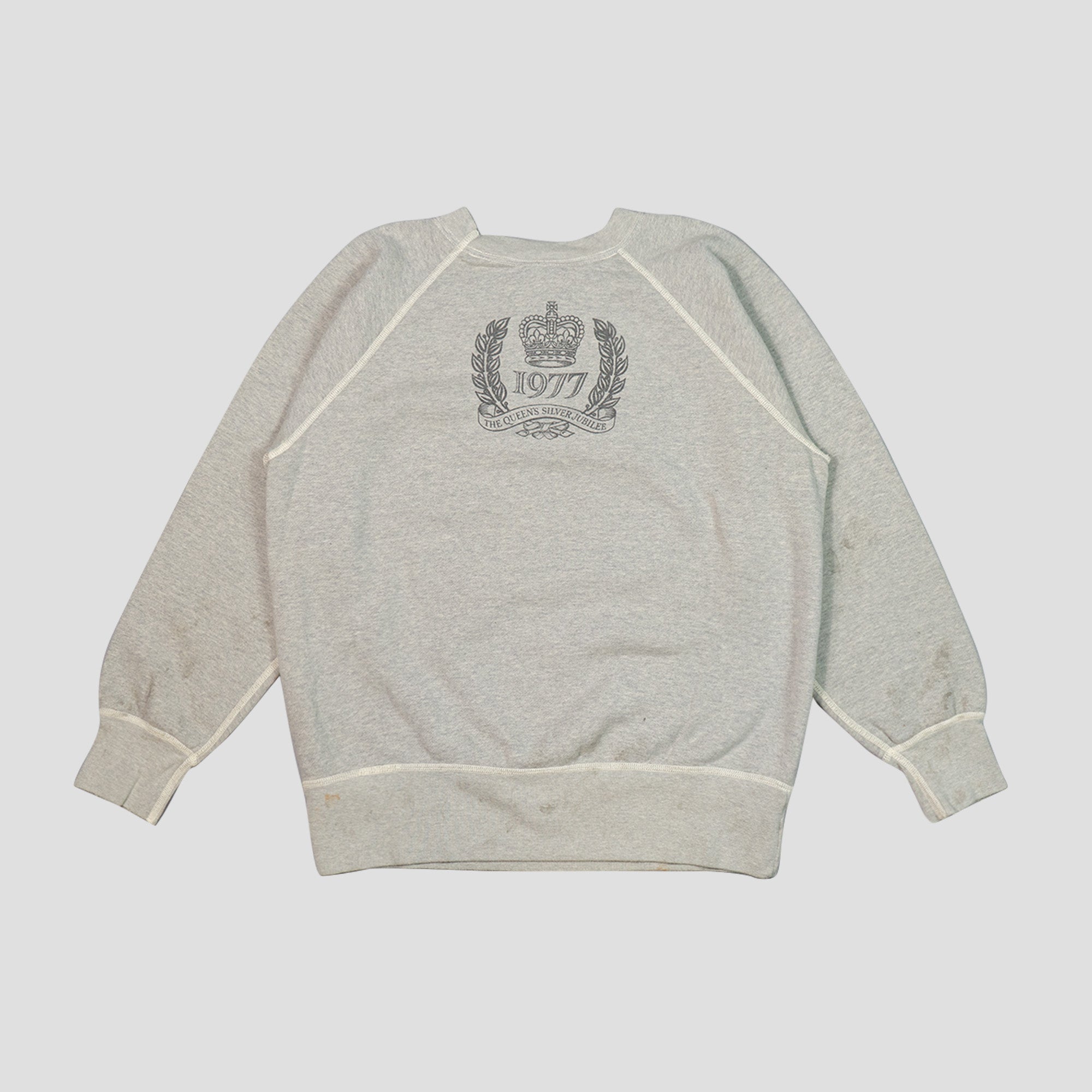 QUEEN CREW SWEAT