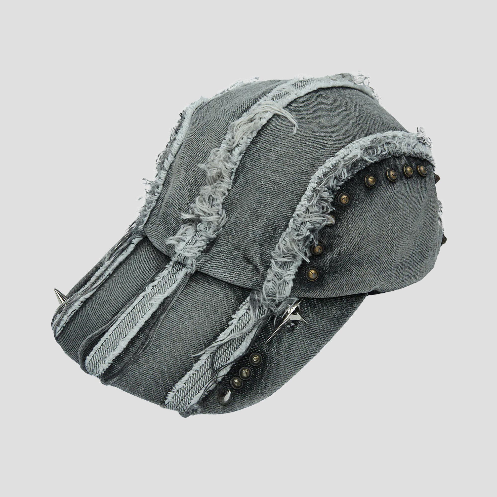 THREE-CLAW CAP