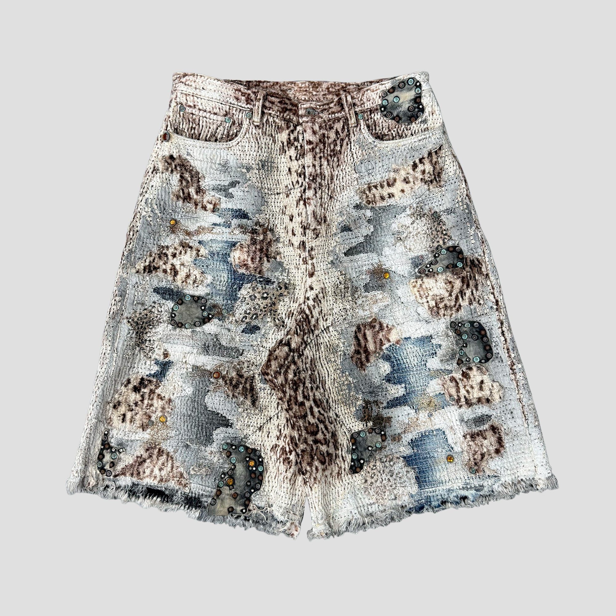 WHITE JAGUAR ECO FUR BORO x STUDS BAGGY SHORTS