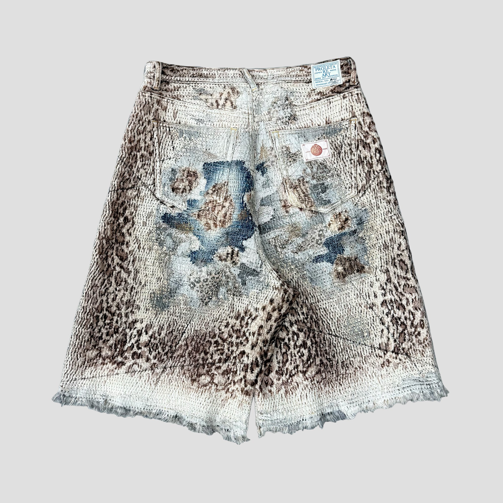 WHITE JAGUAR ECO FUR BORO x STUDS BAGGY SHORTS